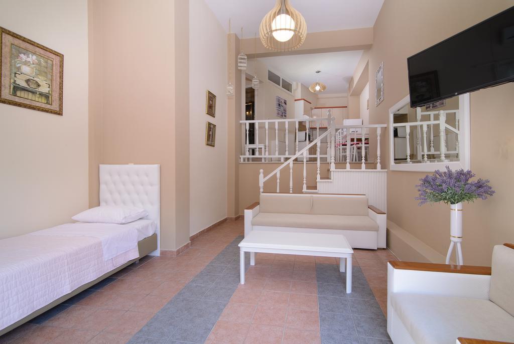 Family Inn Apartments&Suites Neos Marmaras Exterior foto